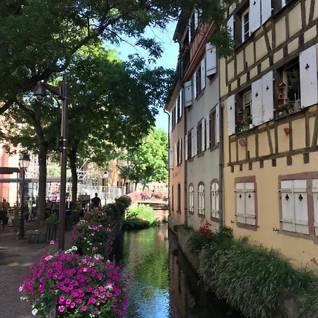 度假居 La Maison De De Et Son Jardin *