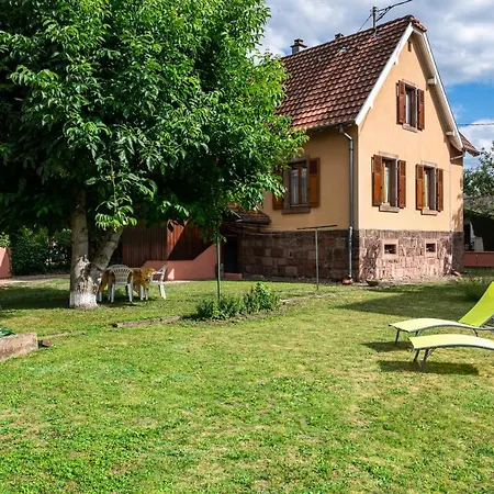 La Maison De De Et Son Jardin *