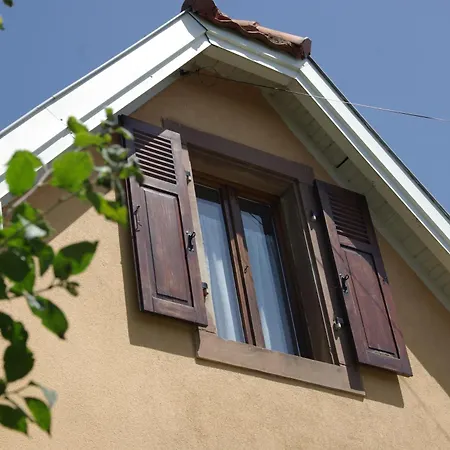 La Maison De De Et Son Jardin Feriehus *